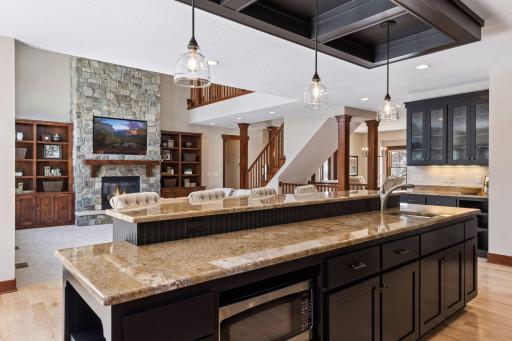 2655 Cottage Grove Place, Woodbury, MN 55129