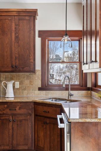 2655 Cottage Grove Place, Woodbury, MN 55129