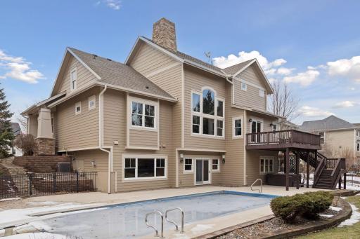 2655 Cottage Grove Place, Woodbury, MN 55129