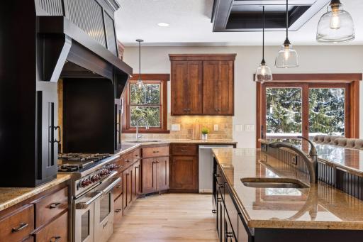 2655 Cottage Grove Place, Woodbury, MN 55129