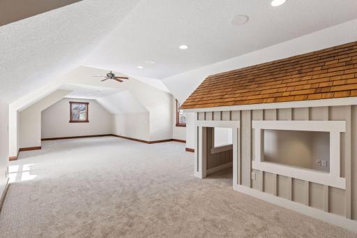 2655 Cottage Grove Place, Woodbury, MN 55129
