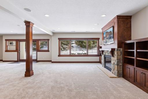 2655 Cottage Grove Place, Woodbury, MN 55129
