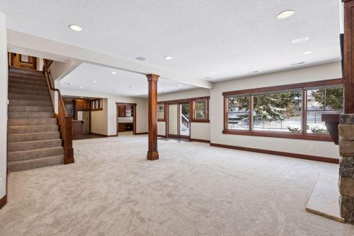 2655 Cottage Grove Place, Woodbury, MN 55129
