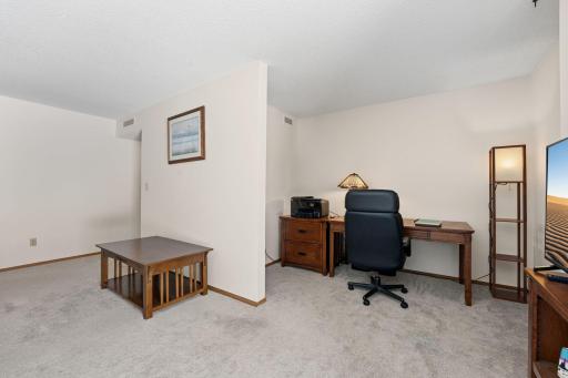 2220 Midland Grove Road, 112, Roseville, MN 55113