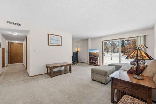 2220 Midland Grove Road, 112, Roseville, MN 55113