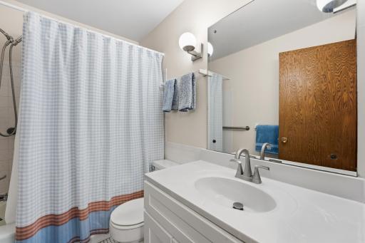 2220 Midland Grove Road, 112, Roseville, MN 55113