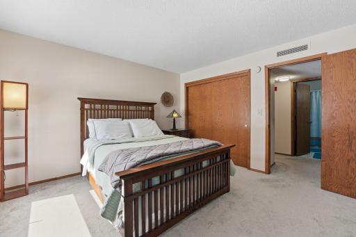 2220 Midland Grove Road, 112, Roseville, MN 55113