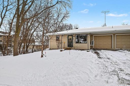 Photo for 312 Arcadian Place, 8, Buffalo, MN 55313 - listing #7011651 Welcome to 312 Arcadian Place #8. This ground level, end unit features: a Blink doorbell, a cobblestone tile patio (installed in 2022), Daikin mini split (2020), steel siding, extra parking/turn around, and is within walking distance of Lake Pulaski.