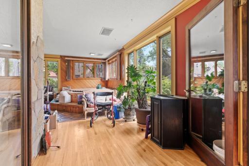 504 Mississippi River Boulevard S, Saint Paul, MN 55116