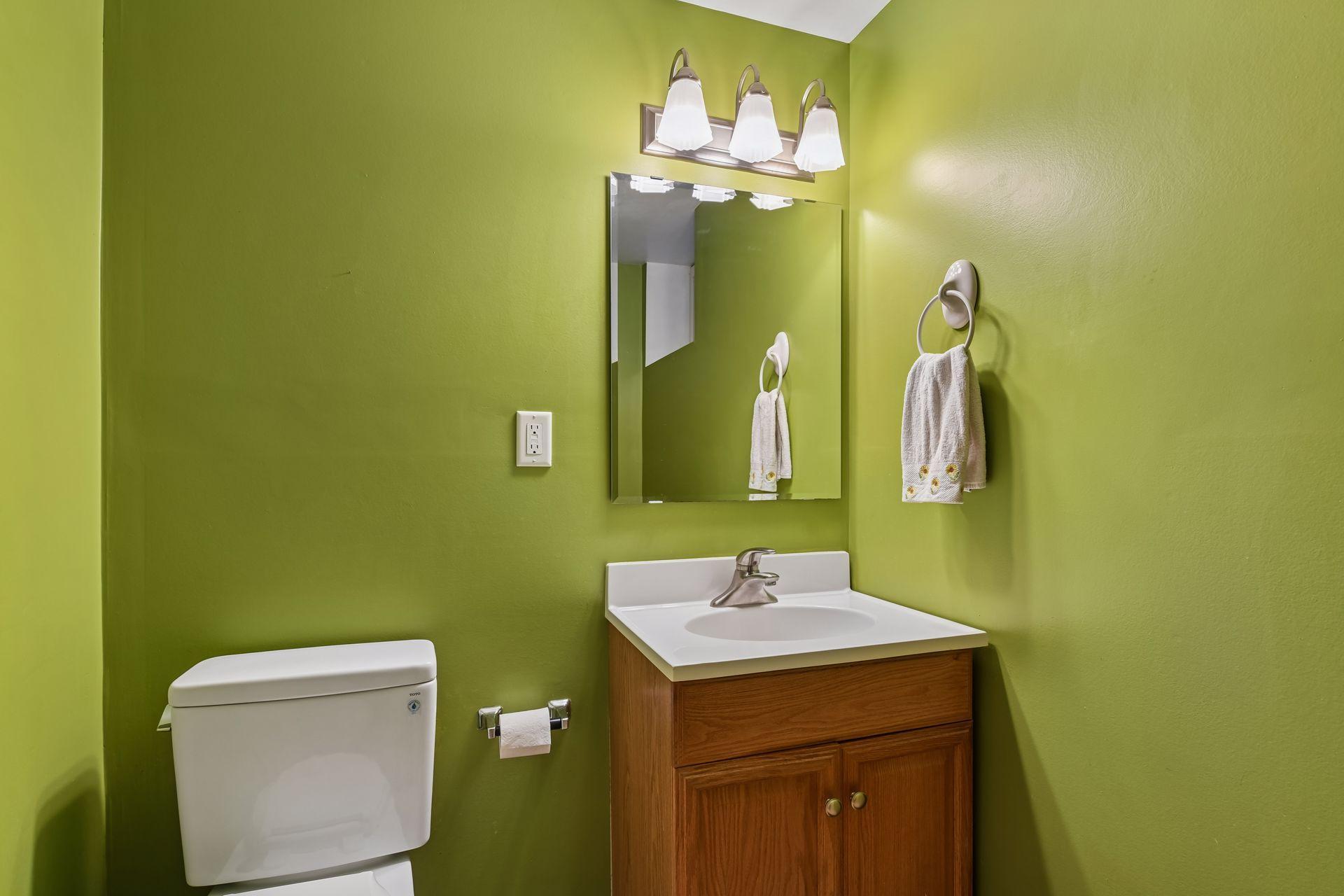 Lower level half bath