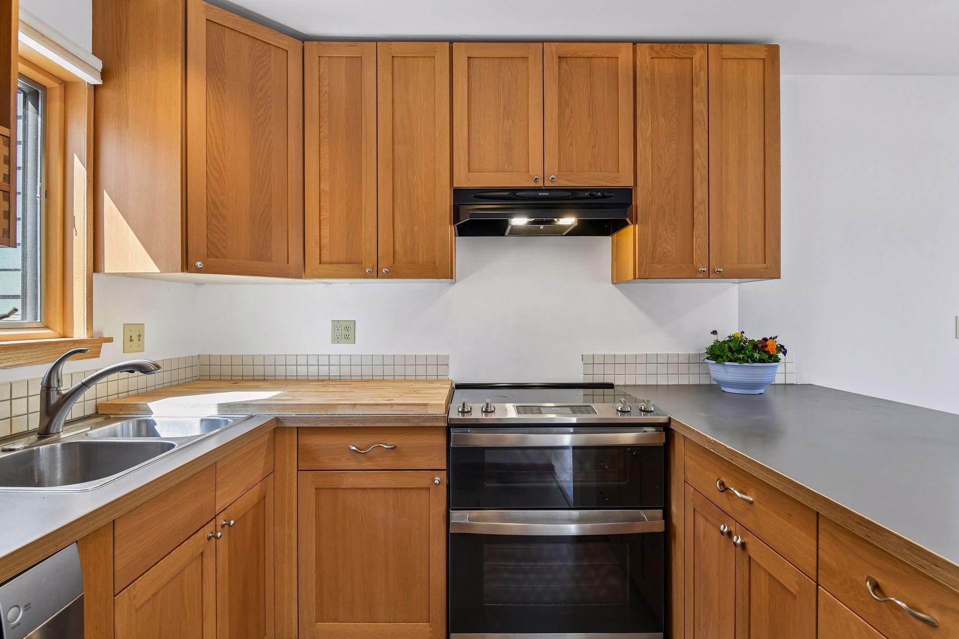 Kitchen with new oven/range