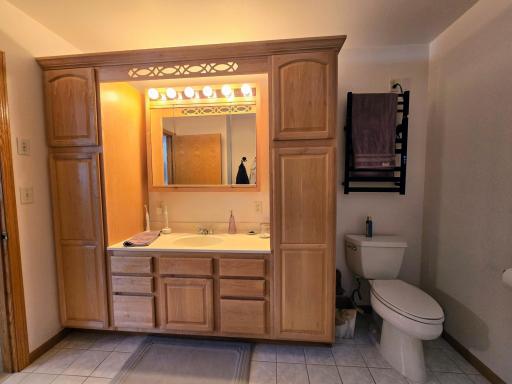 807 8th Street SW, Pipestone, MN 56164