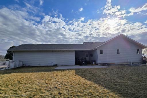 807 8th Street SW, Pipestone, MN 56164