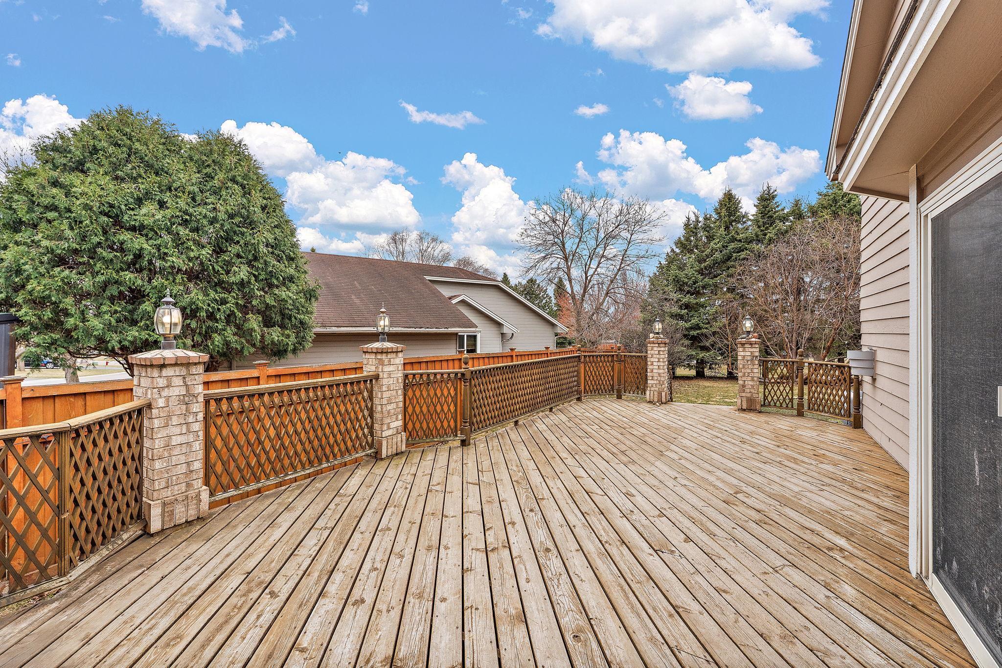 11483 Pheasant Ln N Maple Grove