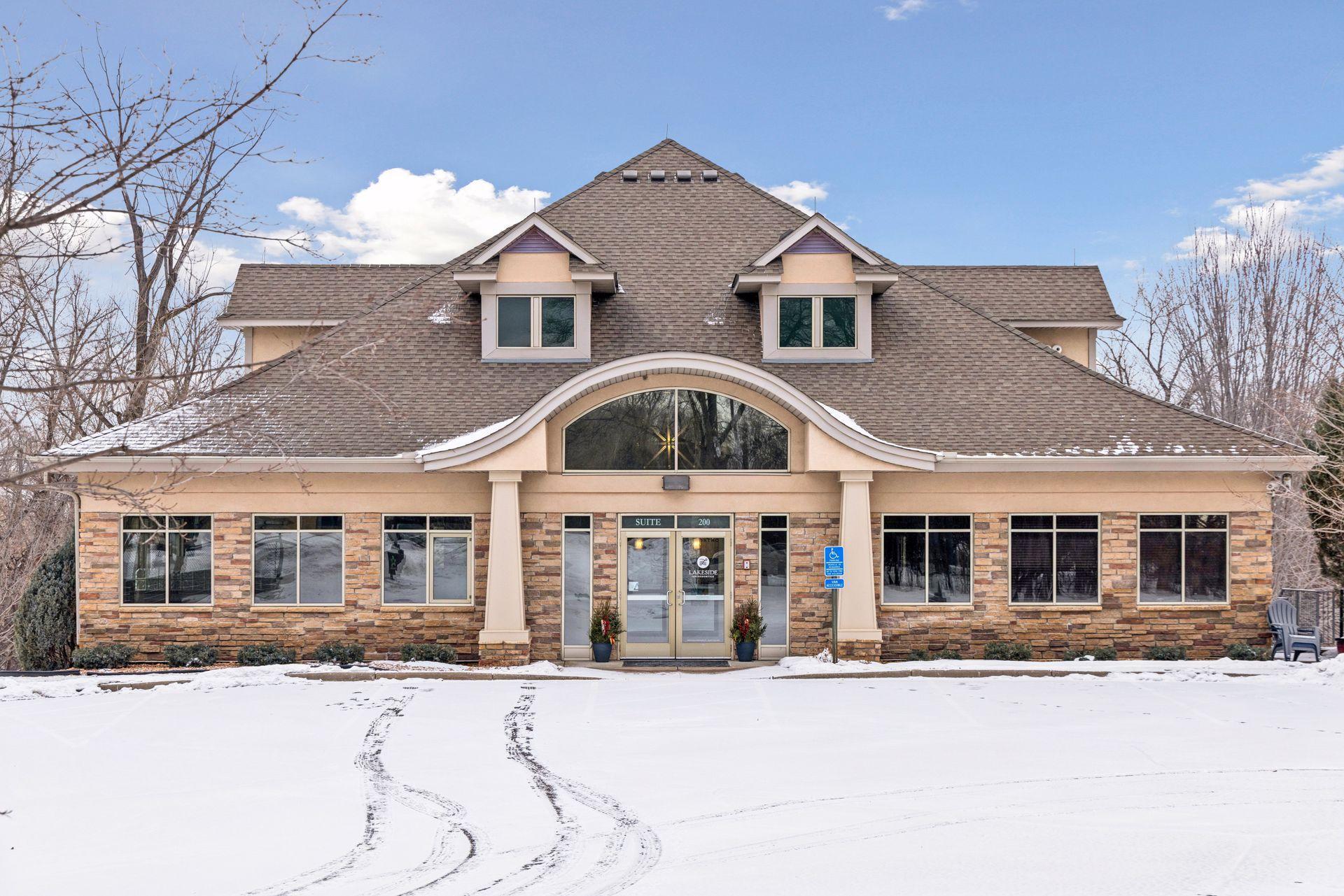 Upper level - Tenant is Lakeside Orthodontics