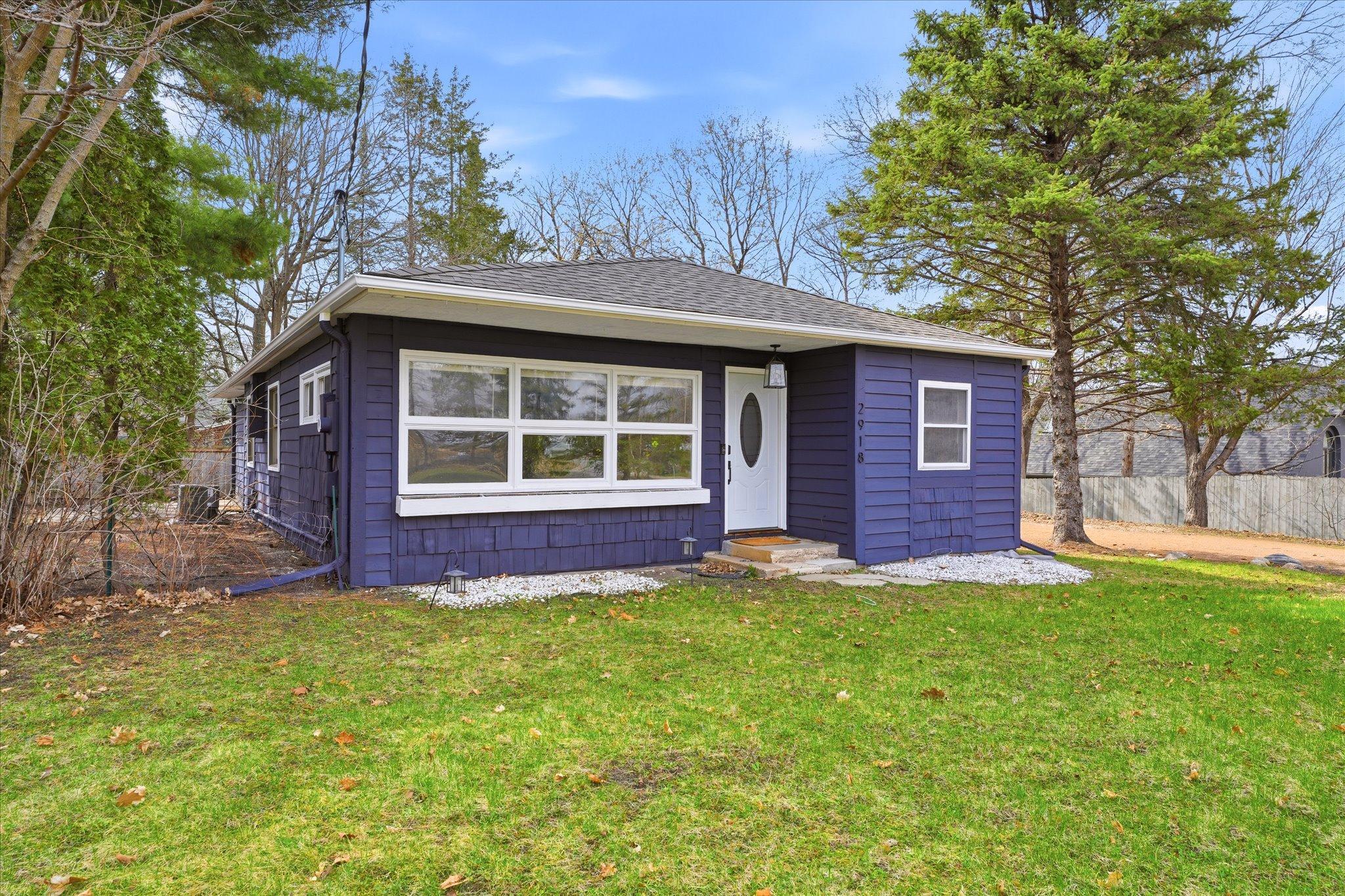 Neatly kept exterior