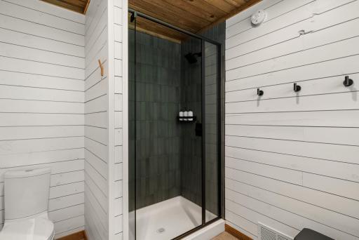 'The local'- private bath