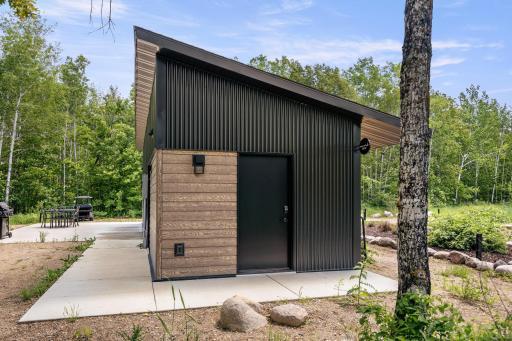 'The local'- shared space with 2 private bathrooms, kitchen, dining