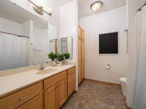 2900 11th Avenue S, 413, Minneapolis, MN 55407