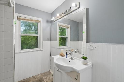 3280 Dodd Road, Eagan, MN 55121