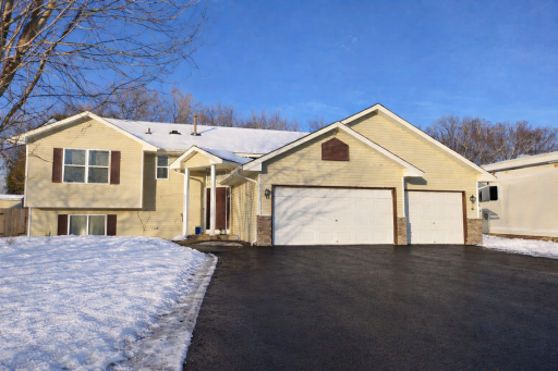 11914 309th Avenue, Lindstrom, MN 55045