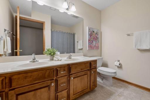 4010 Sunnyside Road, Minneapolis, MN 55424