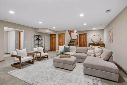 4010 Sunnyside Road, Minneapolis, MN 55424
