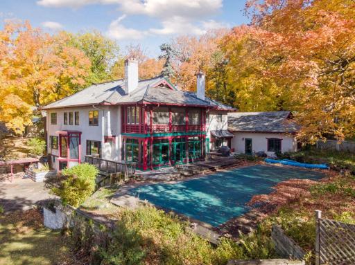 28100 Woodside Road - Spacecrafting - 0010.jpg