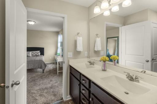 8720 Granite Circle, Woodbury, MN 55129