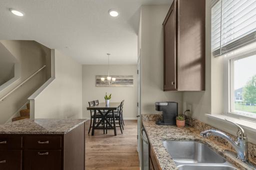 8720 Granite Circle, Woodbury, MN 55129