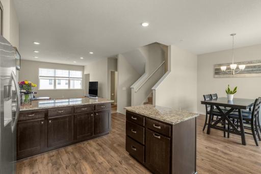 8720 Granite Circle, Woodbury, MN 55129