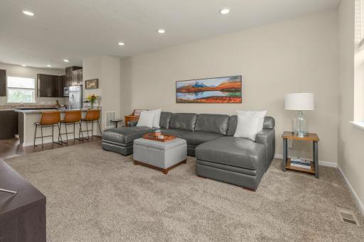 8720 Granite Circle, Woodbury, MN 55129