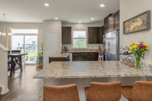 8720 Granite Circle, Woodbury, MN 55129
