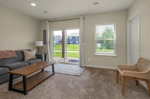 8720 Granite Circle, Woodbury, MN 55129