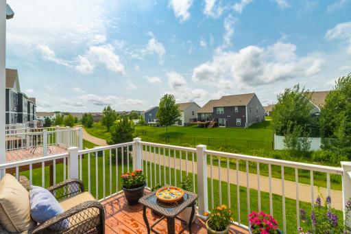 8720 Granite Circle, Woodbury, MN 55129