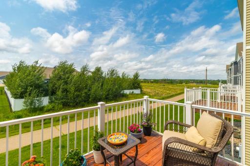 8720 Granite Circle, Woodbury, MN 55129