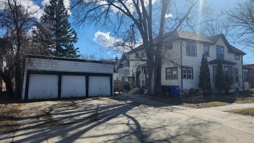 1045 10 Street N, Fargo, ND 58102