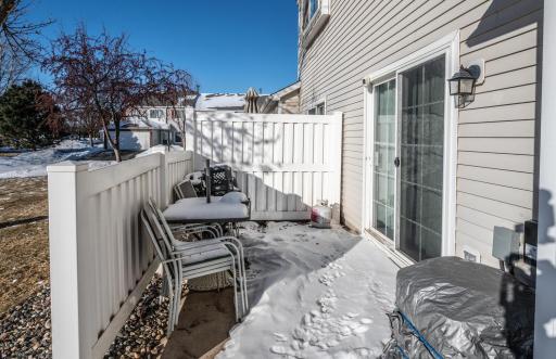 15717 Fjord Ave Apple Valley-large-003-001-Patio-1500x973-72dpi.jpg
