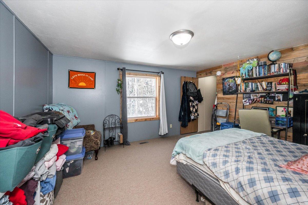 13-Bedroom (2).jpg