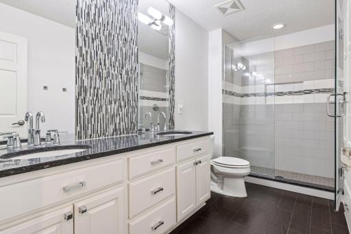 upper 3/4 bath