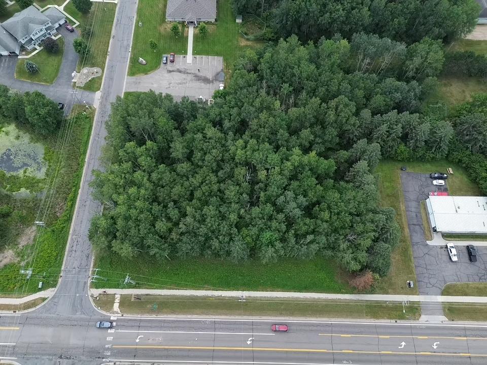 Great corner lot on the south-side of Oak St