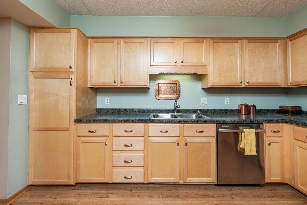 Lots of Cabinet Space