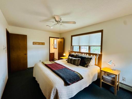 Primary lakeside bedroom has private 3/4 bathroom!