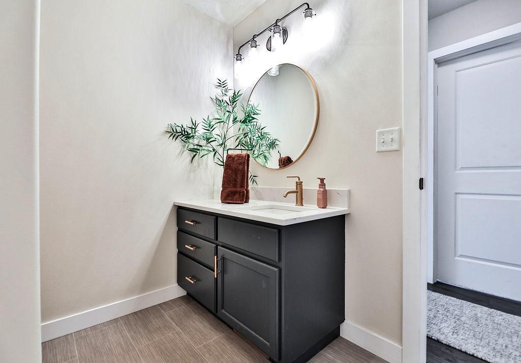 Upper level bathroom