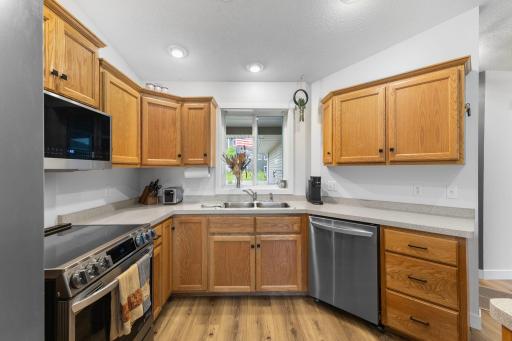 611 Danielson Court, Maple Lake, MN 55358