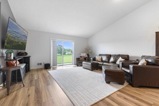 611 Danielson Court, Maple Lake, MN 55358