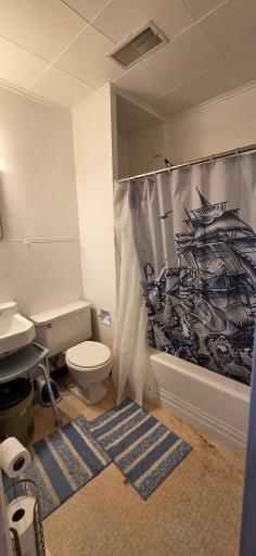 Apartment 2 - Bathroom