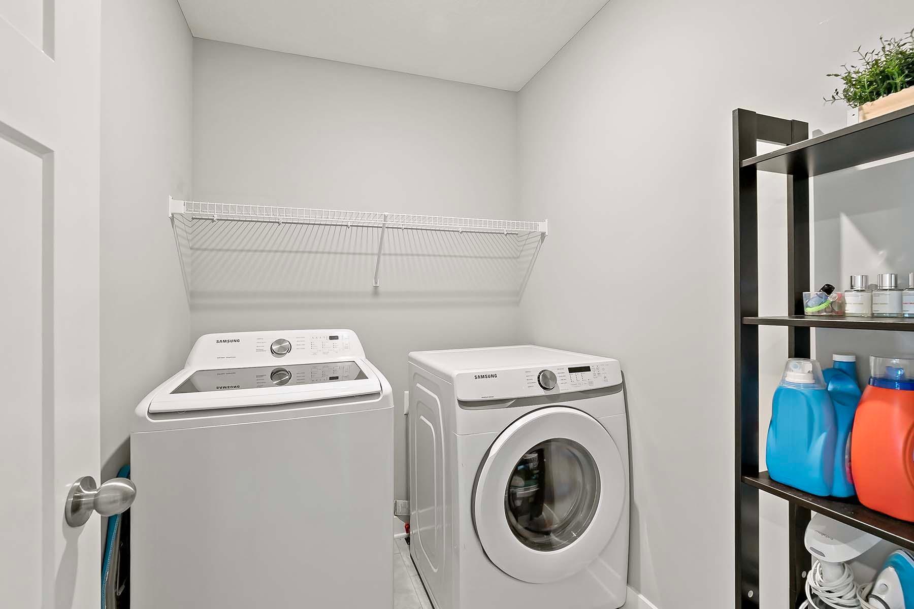Lakeville-mn-glasswort-dr-home-for-sale-laundry-room.jpg