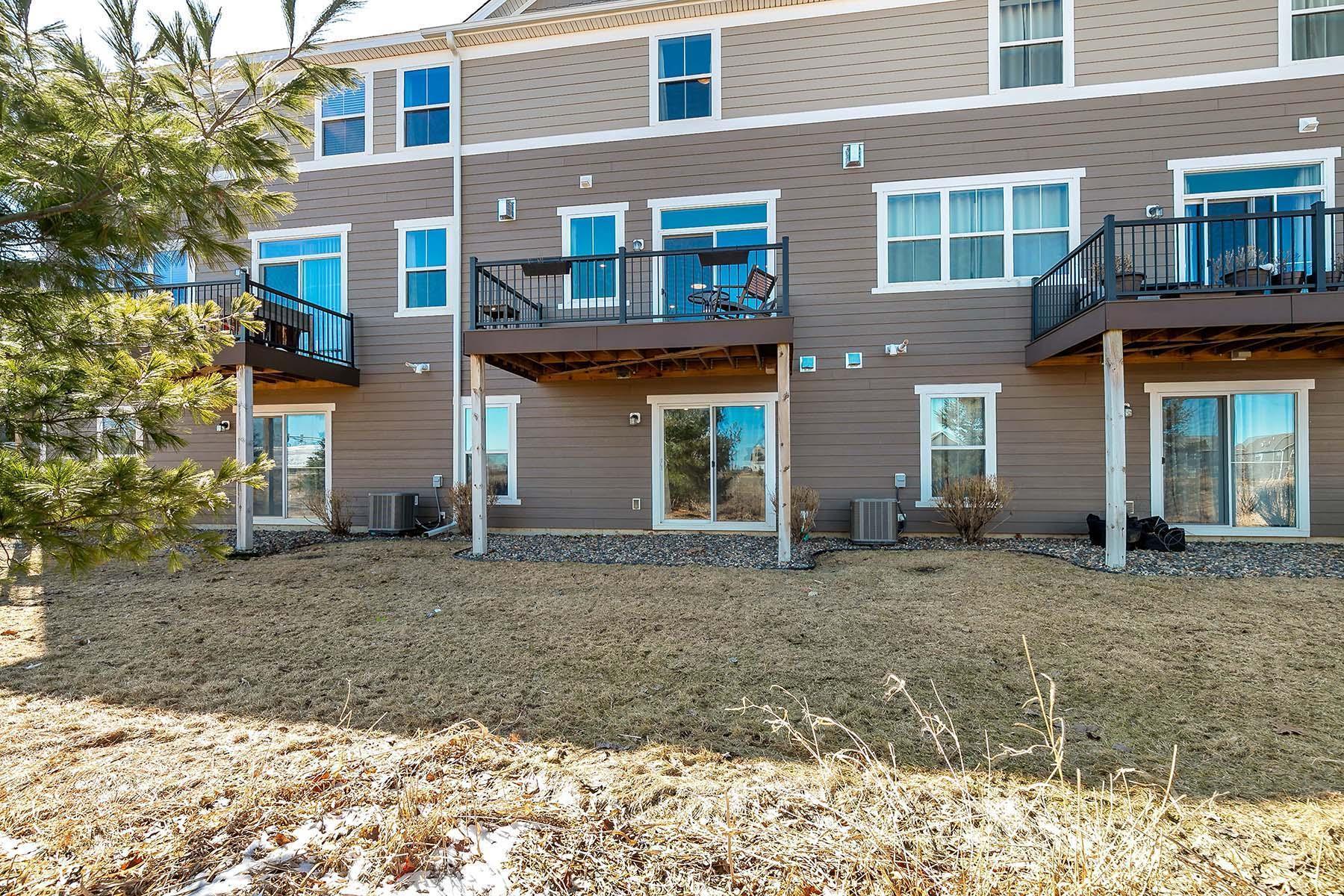 Lakeville-mn-glasswort-dr-home-for-sale-back-of-property.jpg