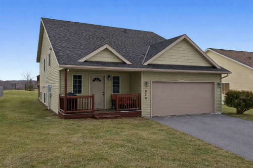 620 N Washington Avenue, Detroit Lakes, MN 56501